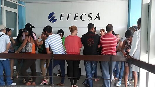 60 días de trabajo con un salario medio para tener 15 GB de internet en Cuba