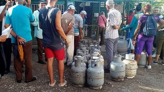 Crisis del gas licuado en Cuba: balitas alcanzan los 40 mil pesos o 50 USD en el mercado negro