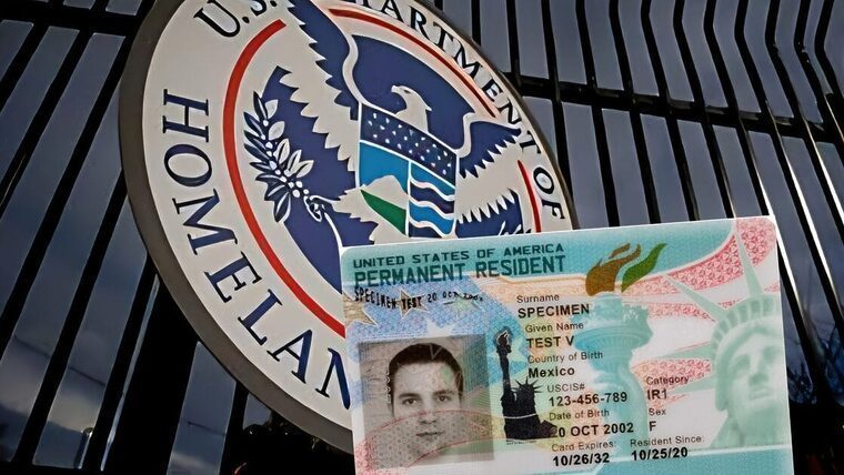 Tener la green card ya no basta: crece el miedo entre inmigrantes en Estados Unidos