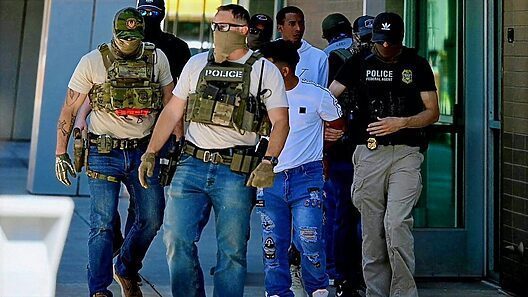 Más inmigrantes cubanos detenidos en Estados Unidos en las últimas horas. ICE advierte: «Autodepórtate antes de que te encontremos»