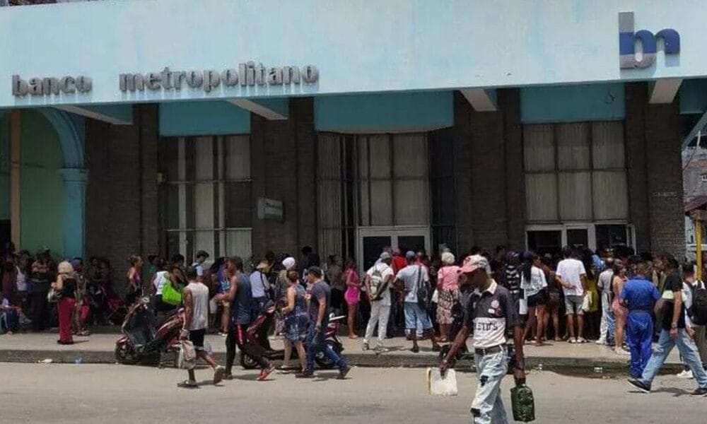 crisis efectivo bancos cubanos