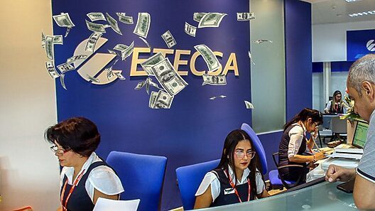 ETECSA niega dolarización: “Las tarifas siguen en pesos cubanos”