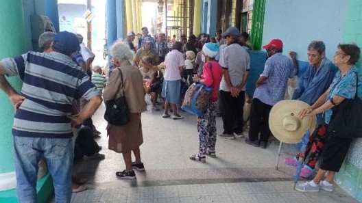 Cuba: adelantan el pago a jubilados y pensionados