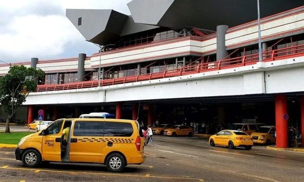 taxis robos aeropuerto habana