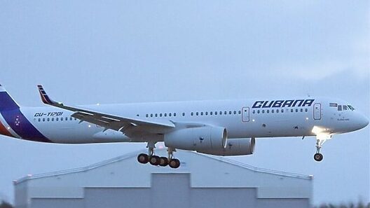 Cubana de Aviación anuncia cancelación temporal de vuelos entre Madrid y Santiago de Cuba por el huracán Melissa
