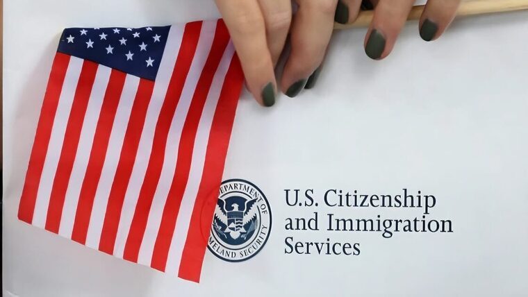 Suben los costos de trámites migratorios en Estados Unidos, incluida la residencia