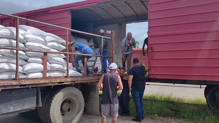 Colombia enviará más de mil toneladas de arroz a Cuba como parte de un nuevo acuerdo comercial