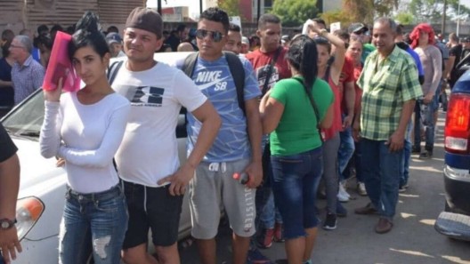 EE.UU. deporta a cientos de cubanos a México y tienen solo 10 días para abandonar ese país