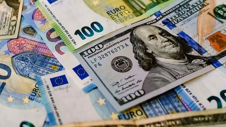 El dólar marca nuevo récord en Cuba: 455 pesos cubanos, tasas de cambio El Toque hoy