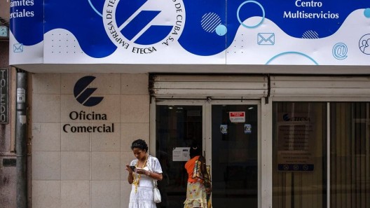 Solo tres productos y en dólares: así están las tiendas comerciales de ETECSA