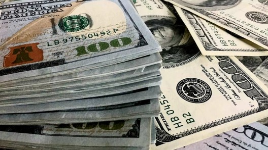 No bajan ni para coger impulso: Precio del dólar y el euro siguen al alza en Cuba hoy