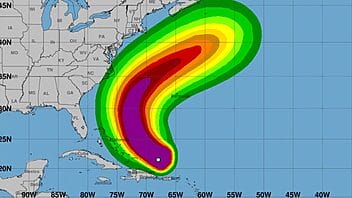 Huracán Erin avanza como categoría 3 al norte del Caribe y sigue fortaleciéndose
