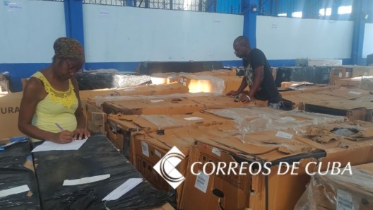 Correos de Cuba estrena servicio para dar seguimiento a contenedores