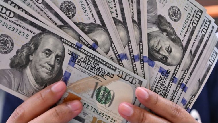 Precio del dólar y el euro mantienen valores récord en el mercado informal cubano: Tasas de cambio hoy en Cuba