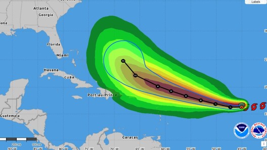 Tormenta tropical Erin gana fuerza y podría convertirse en huracán en 48 horas