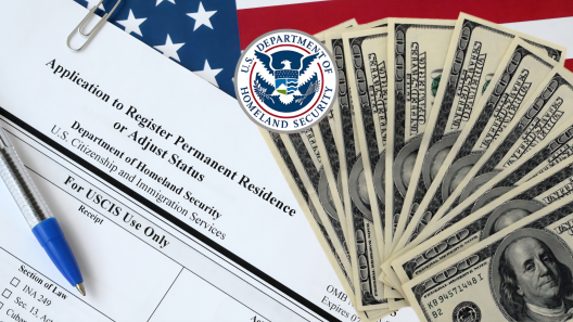 De no pagar a tiempo esta tarifa de USCIS puedes ser deportado