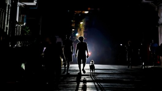 Afectaciones eléctricas en Cuba este 3 de agosto: déficit podría superar los 1600 MW