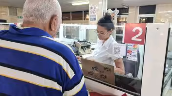 Banca cubana apunta a menos sucursales bancarias en el país