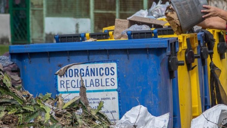 basura cuba cabeza