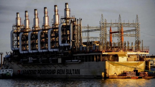 Patana turca deja de generar 240 MW en La Habana por impago del gobierno cubano
