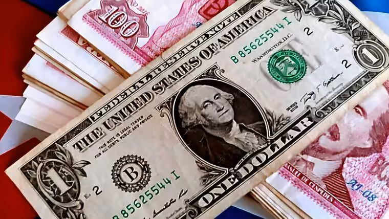 ¿Hasta dónde llegará? El dólar supera los 420 CUP en el mercado informal