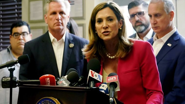 María Elvira Salazar exige investigar a empresas del sur de Florida por presentos vínculos con el régimen cubano
