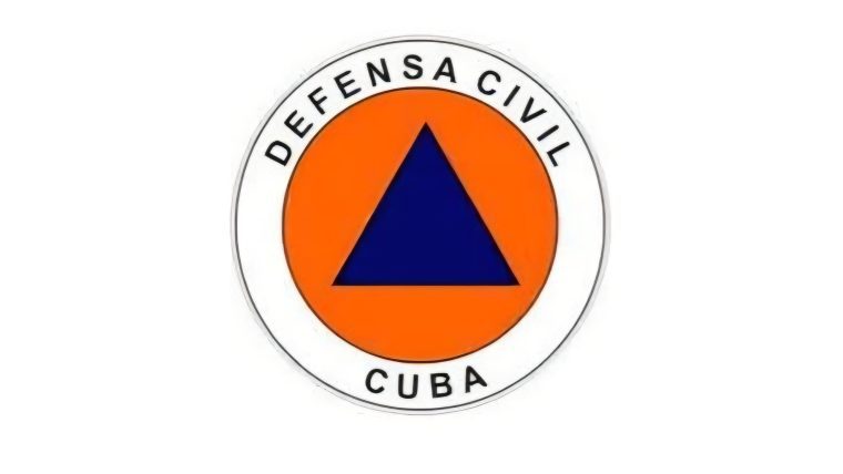 Defensa Civil advierte sobre onda tropical que afecta al Caribe oriental