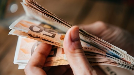 Euro imparable en Cuba: el mercado informal lo dispara hasta casi 470 CUP