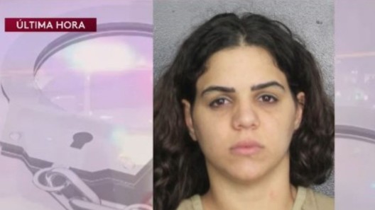 Capturan en México a cubana con su bebé, sospechosa de asesinato en Florida: la extraditan a Miami