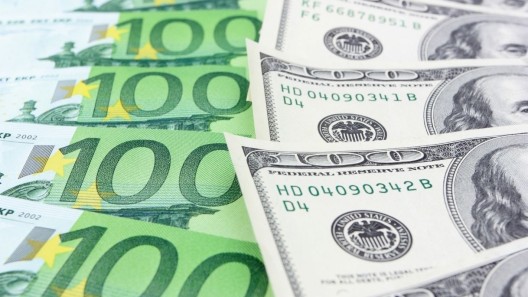 Precio del dólar y el euro explota en el mercado informal cubano hoy