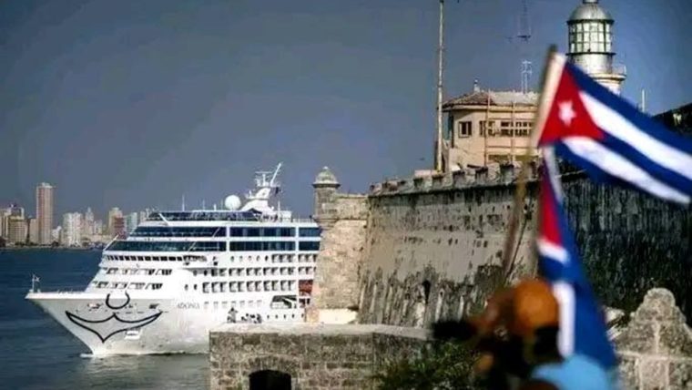 Vuelos chárter y cruceros a Cuba: restricciones de EEUU impulsan turismo en México y Dominicana, según autoridades cubanas