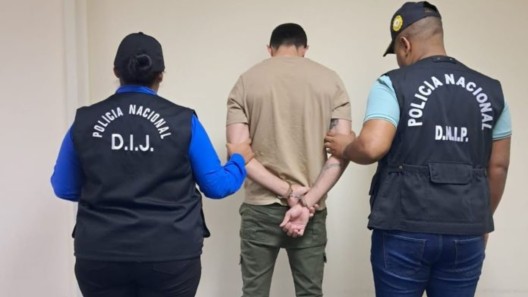 «Mulas» cubanas bajo la mira en Panamá: dinero decomisado y sanciones severas