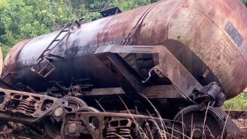 El descarrilamiento de un tren con carga de miel en Cuba afecta la Línea Hershey en Mayabeque.
