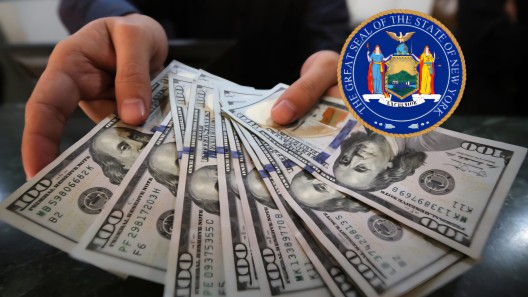 Comienza envío de cheques de estímulo de $400 dólares: ¿Qué debes hacer para recibir tu dinero?