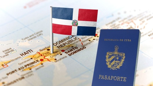 Cubanos buscan nueva vida en Dominicana: cómo lograr la residencia y por qué miles ya lo han conseguido