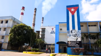 Renté in der Krise: Imelda lässt mehrere Blöcke des Wärmekraftwerks in Santiago de Cuba außer Betrieb.