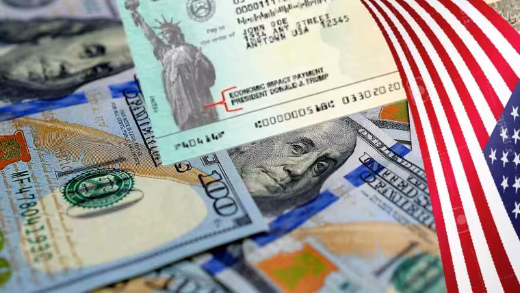 Cheques de 1702 dólares comenzarán a repartirse en octubre en Estados Unidos