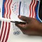 Juez anula políticas de USCIS que afectaban trámites de cubanos