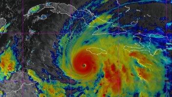 Huracán Melissa alcanza vientos de 280 kilómetros por hora y se dirige hacia Jamaica y Cuba