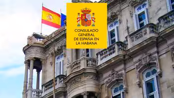 Colapso y desespero entre los cubanos que intentan obtener la ciudadanía española antes del fin de la Ley de Nietos