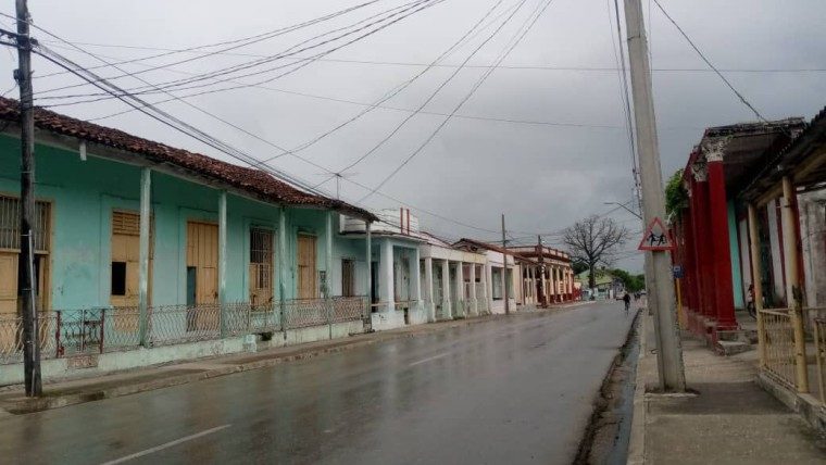 Mensaje de una arquitecta cubana se vuelve viral ante el paso del huracán Melissa: “No subestimes la fuerza del viento”