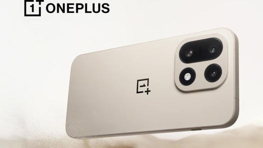 OnePlus 15 estrenará el primer panel OLED de tercera generación con refresco de 165 Hz desarrollado junto a BOE