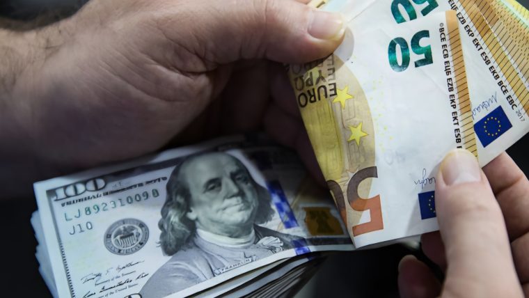 505 pesos: Increíble aumento del euro y el dólar en Cuba. Tasas de cambio de El Toque hoy