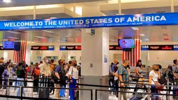 viajeros aeropuerto miami