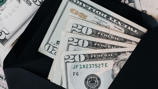 Mercado informal en Cuba: así están hoy el dólar, el euro y el MLC