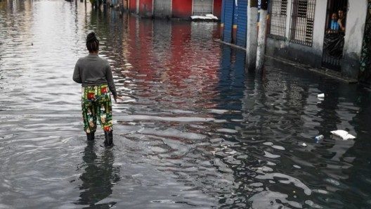 Huracán Melissa azota el oriente de Cuba: intensas lluvias, crecidas de ríos y fuertes vientos en los primeros reportes