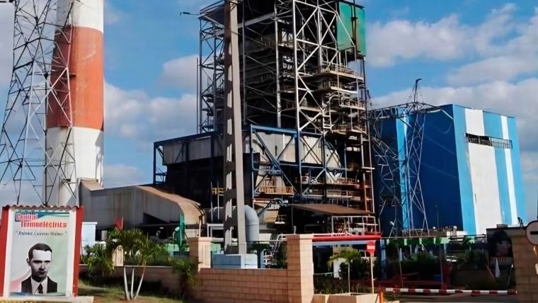 Apagones se intensifican en Cuba: La Habana, Holguín, Sancti Spíritus y Villa Clara reportan cortes masivos