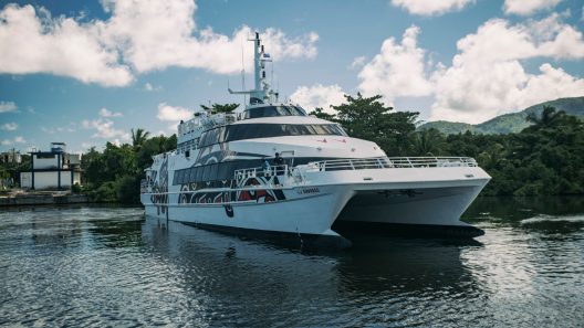 Suspenden salida del catamarán hacia la Isla de la Juventud: aviso urgente a los pasajeros