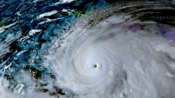 Huracán Melissa baja a categoría 4 mientras se dirige hacia Cuba