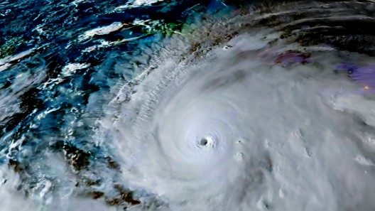 Huracán Melissa baja a categoría 4 mientras se dirige hacia Cuba